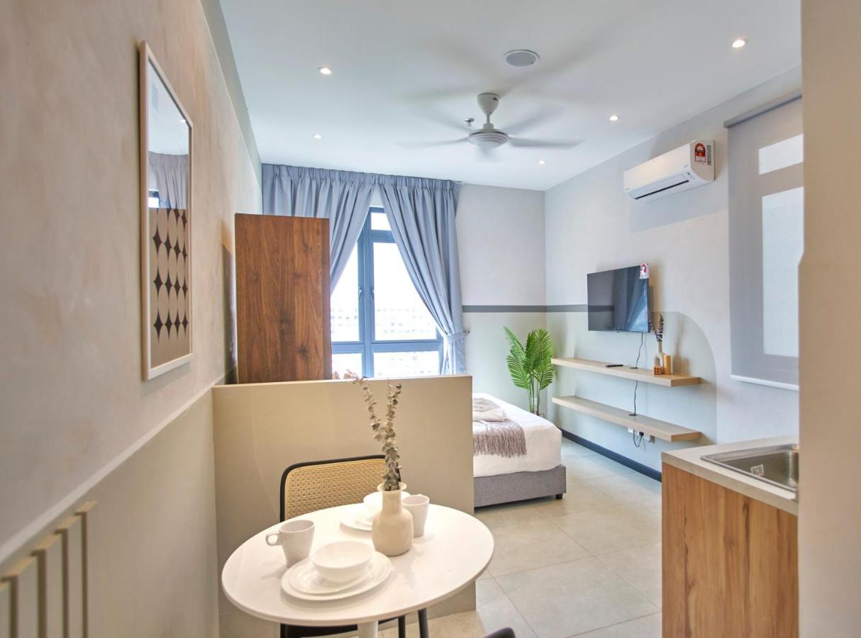 Apartment Neu Ampang Near Lrt Jelatek *