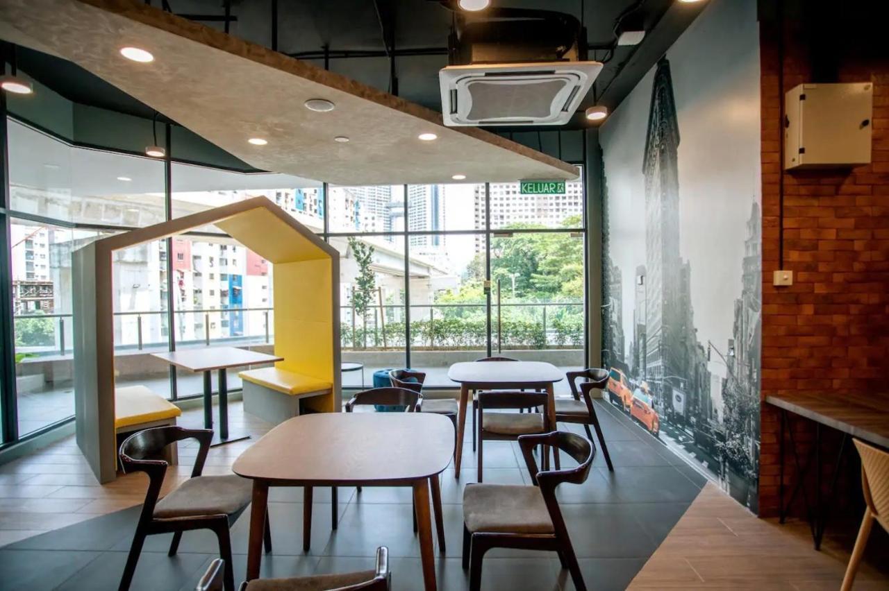 Neu Ampang Near Lrt Jelatek * Kuala Lumpur