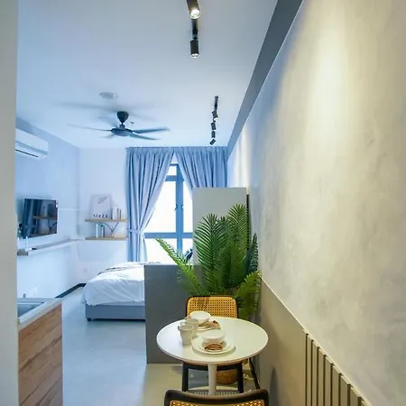Neu Suites Ampang Near Lrt Jelatek Kuala Lumpur Exterior photo