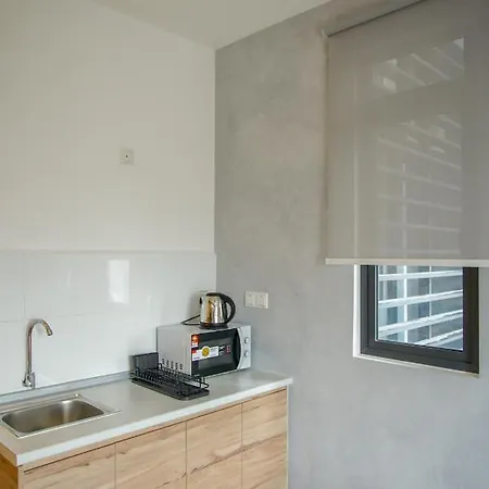 Neu Suites Ampang Near Lrt Jelatek Kuala Lumpur Exterior photo