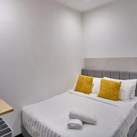 Neu Suites Ampang Near Lrt Jelatek Kuala Lumpur Exterior photo