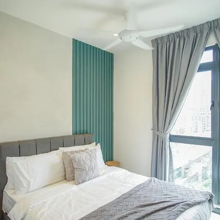 Neu Suites Ampang Near Lrt Jelatek Kuala Lumpur Exterior photo