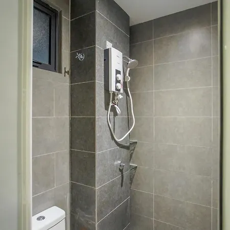 Neu Suites Ampang Near Lrt Jelatek Kuala Lumpur Exterior photo