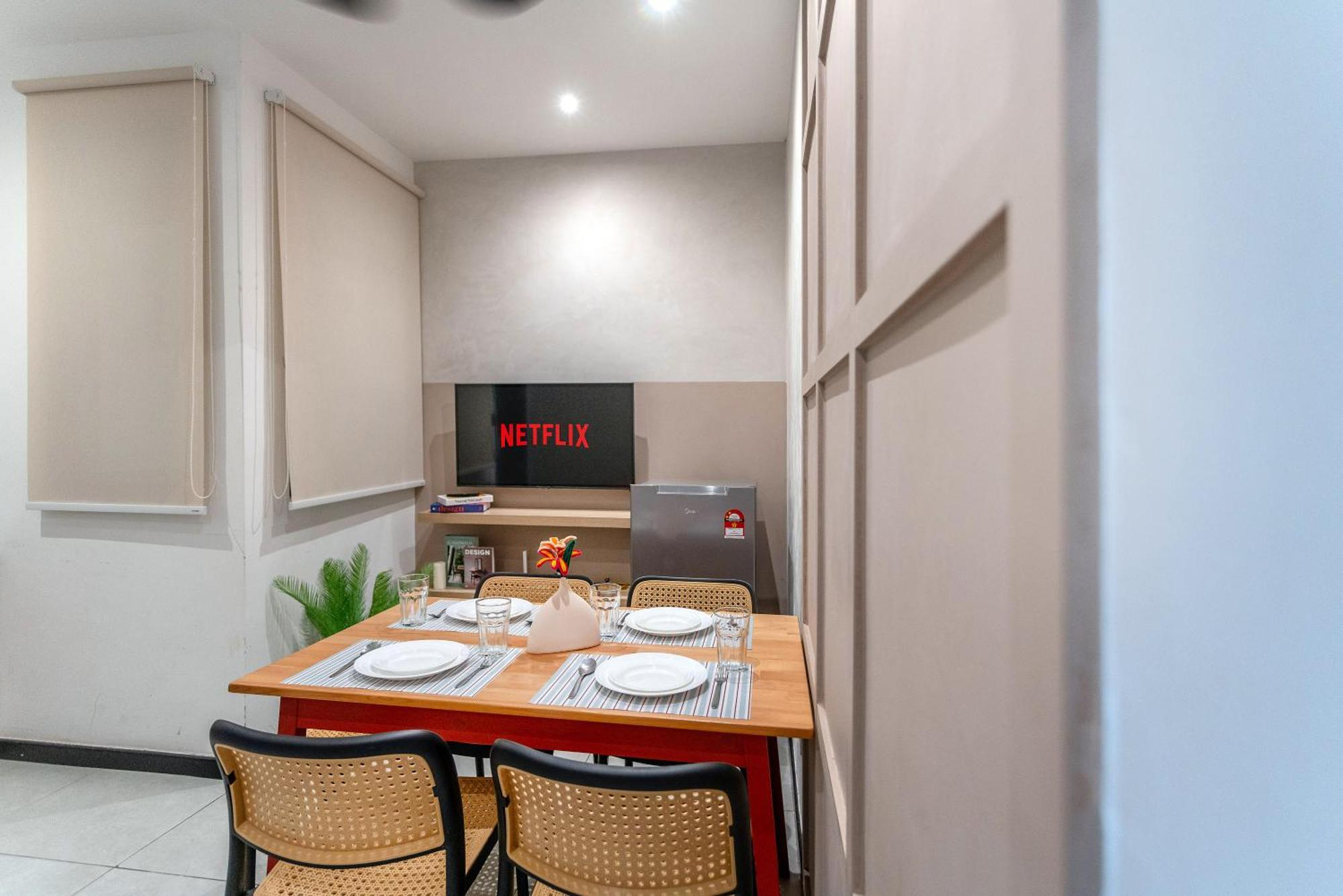 Apartment Neu Ampang Near Lrt Jelatek *
