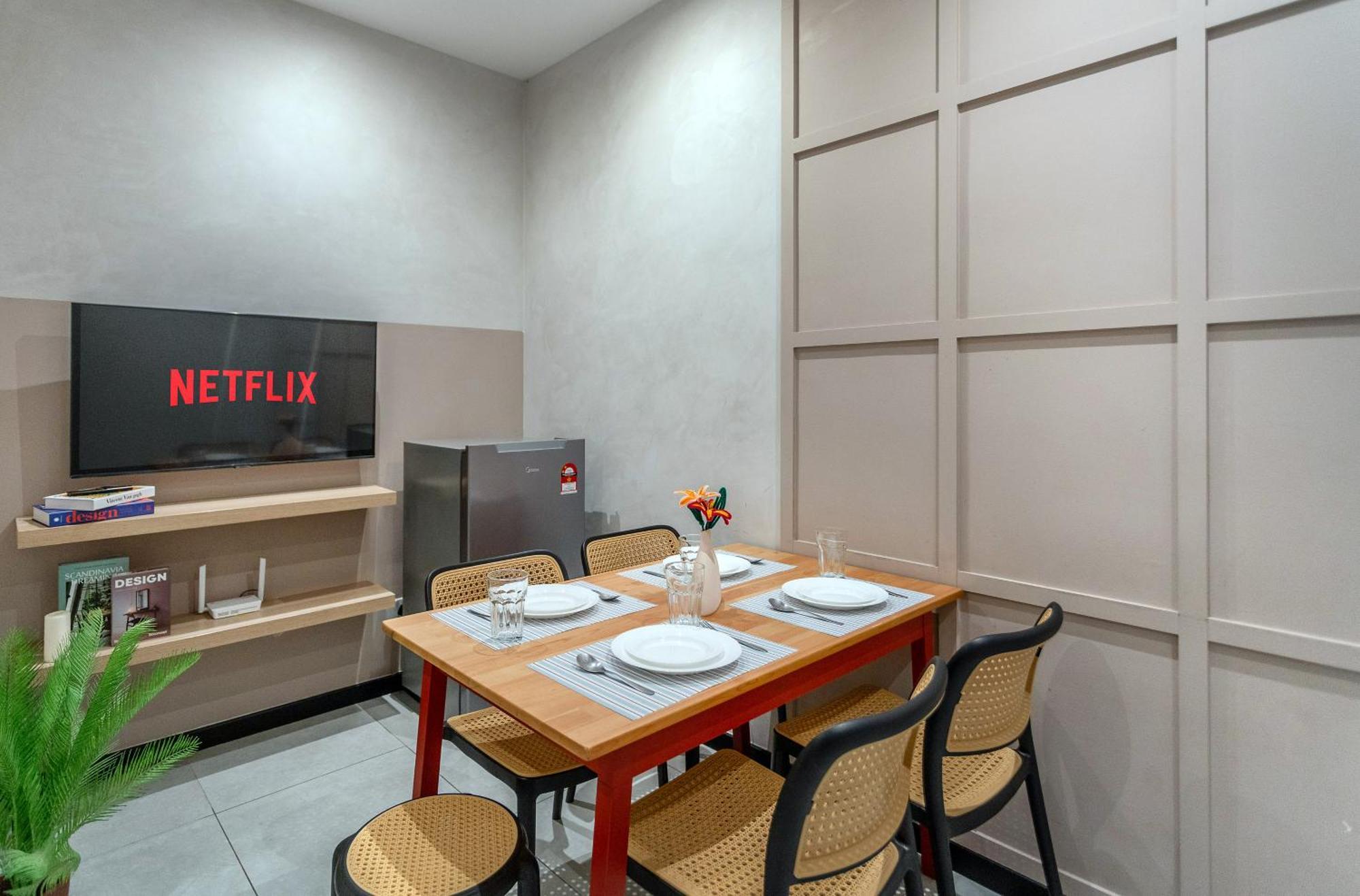Apartment Neu Ampang Near Lrt Jelatek *